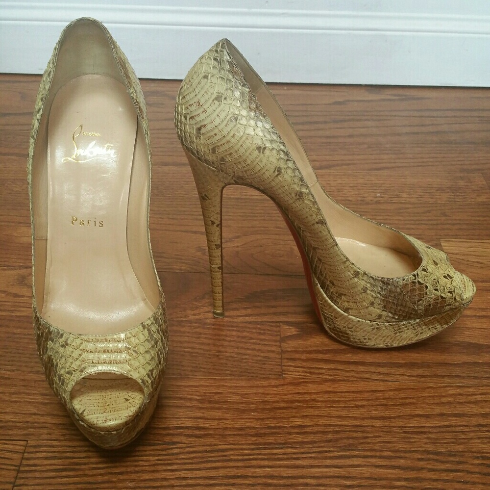 Christian Louboutin 39